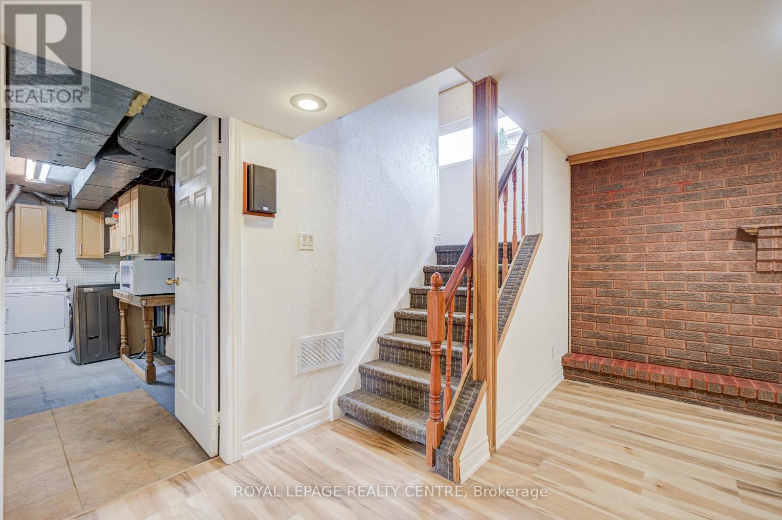 2708 Los Palmas Court S, Mississauga, Ontario  L5N 2G7 - Photo 31 - W12961050