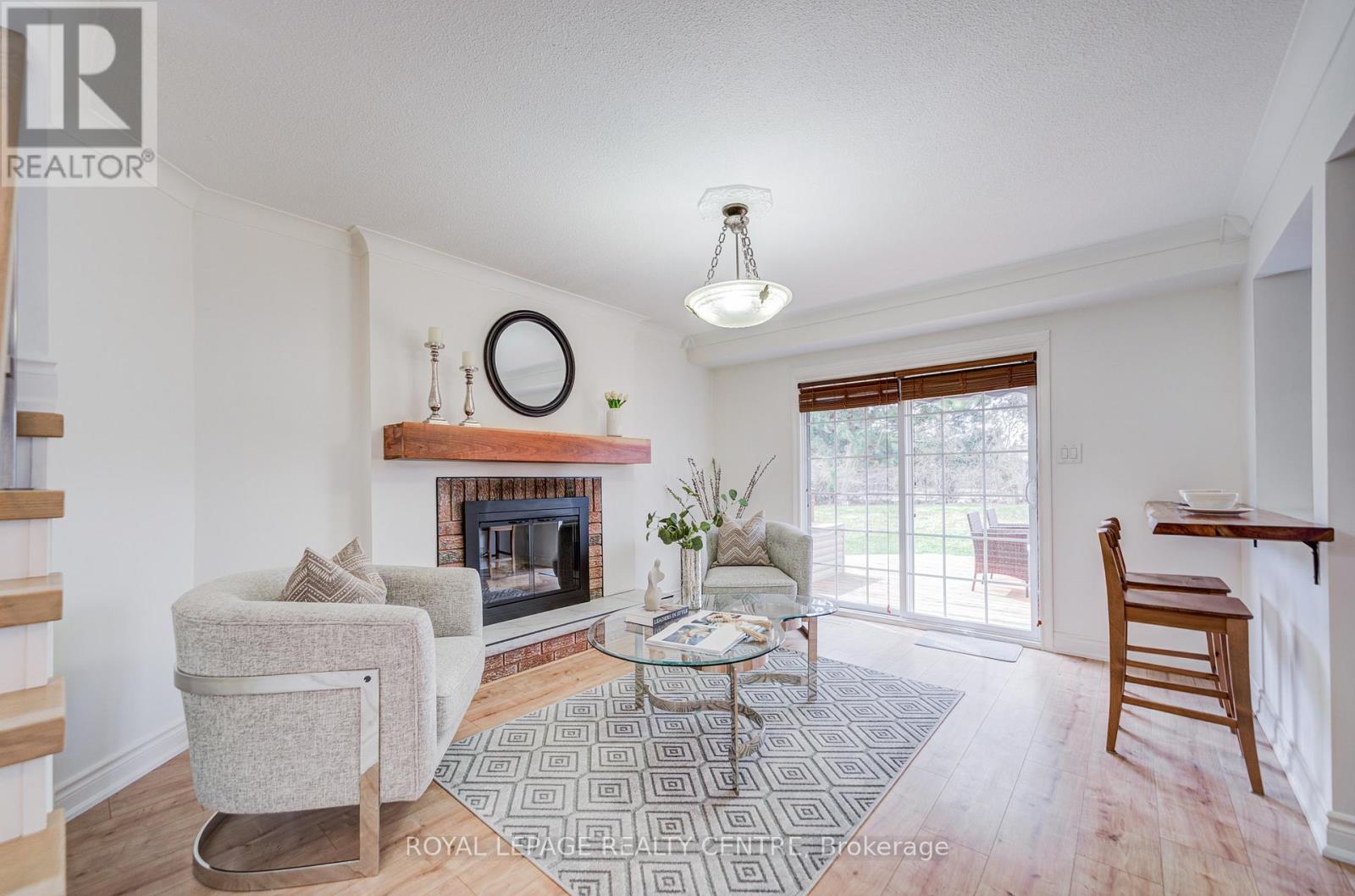 2708 Los Palmas Court S, Mississauga, Ontario  L5N 2G7 - Photo 8 - W12961050