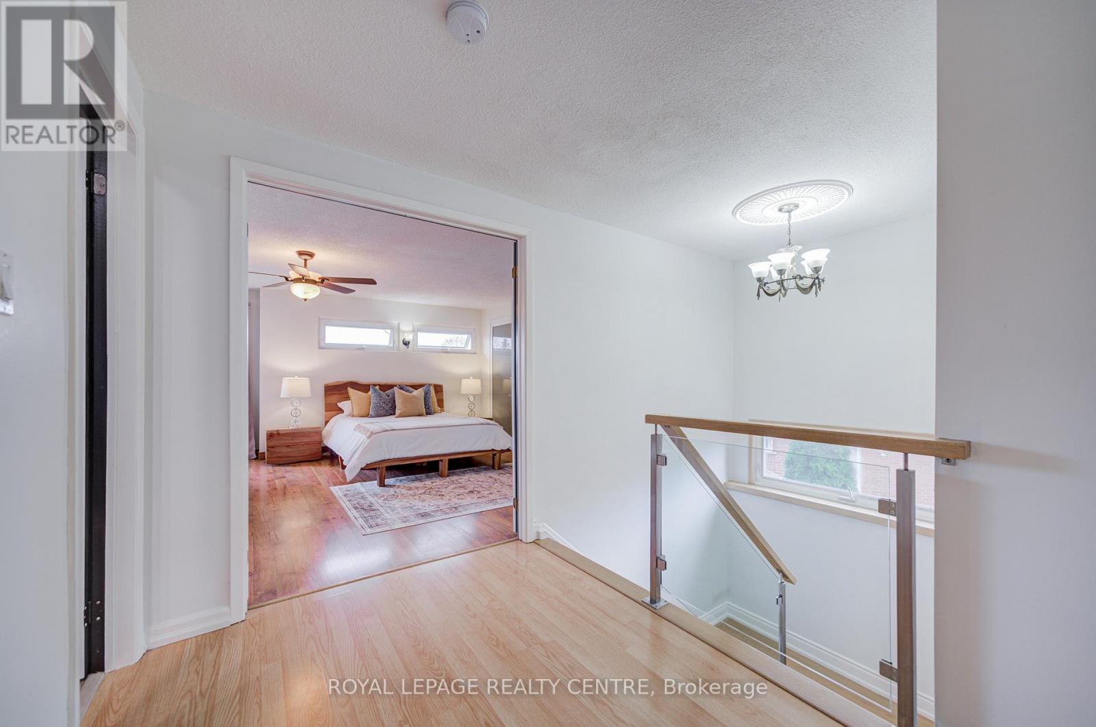 2708 Los Palmas Court S, Mississauga, Ontario  L5N 2G7 - Photo 19 - W12961050