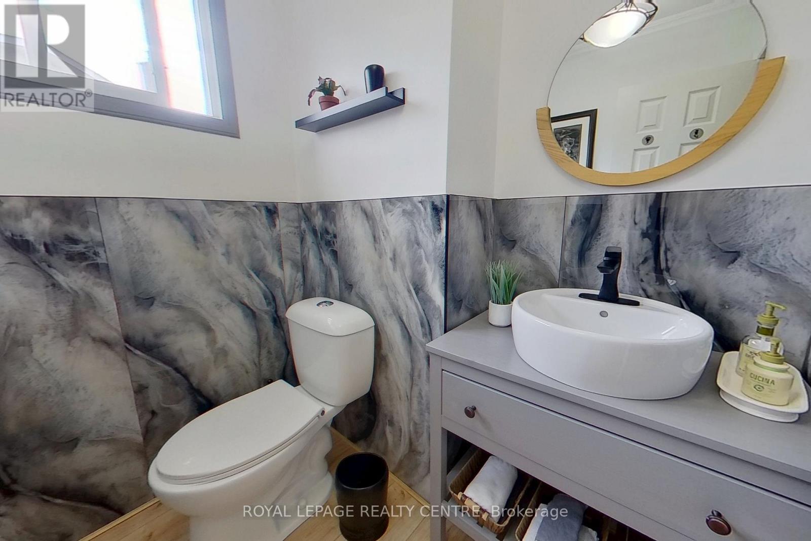 2708 Los Palmas Court S, Mississauga, Ontario  L5N 2G7 - Photo 17 - W12961050