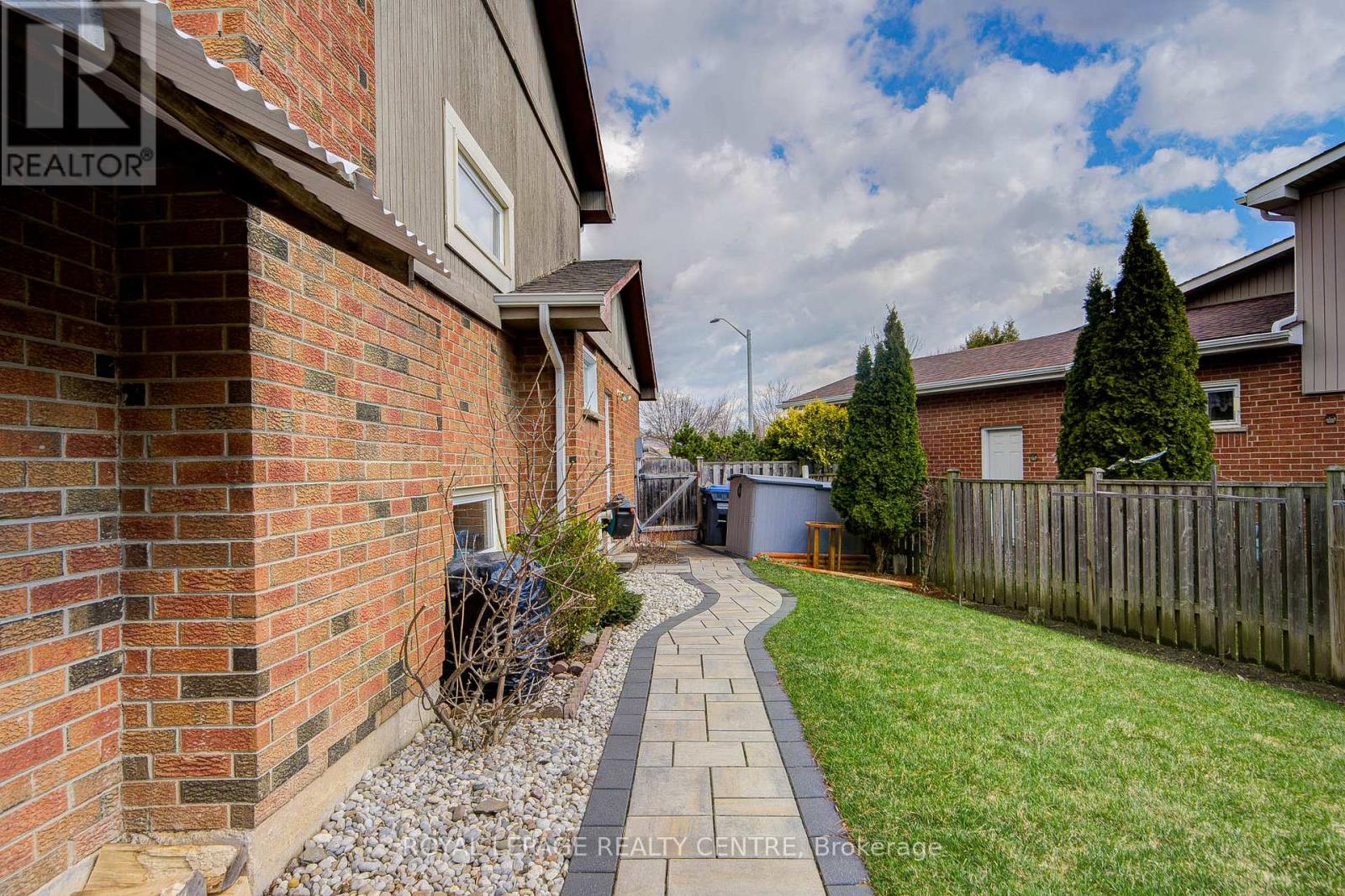 2708 Los Palmas Court S, Mississauga, Ontario  L5N 2G7 - Photo 43 - W12961050