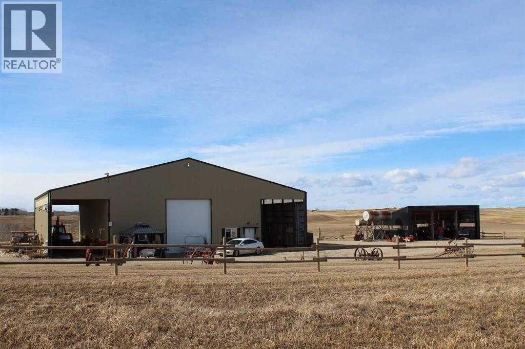 264202 Lochend Road, Rural Rocky View County, Alberta  T4C 1A2 - Photo 23 - A2299356