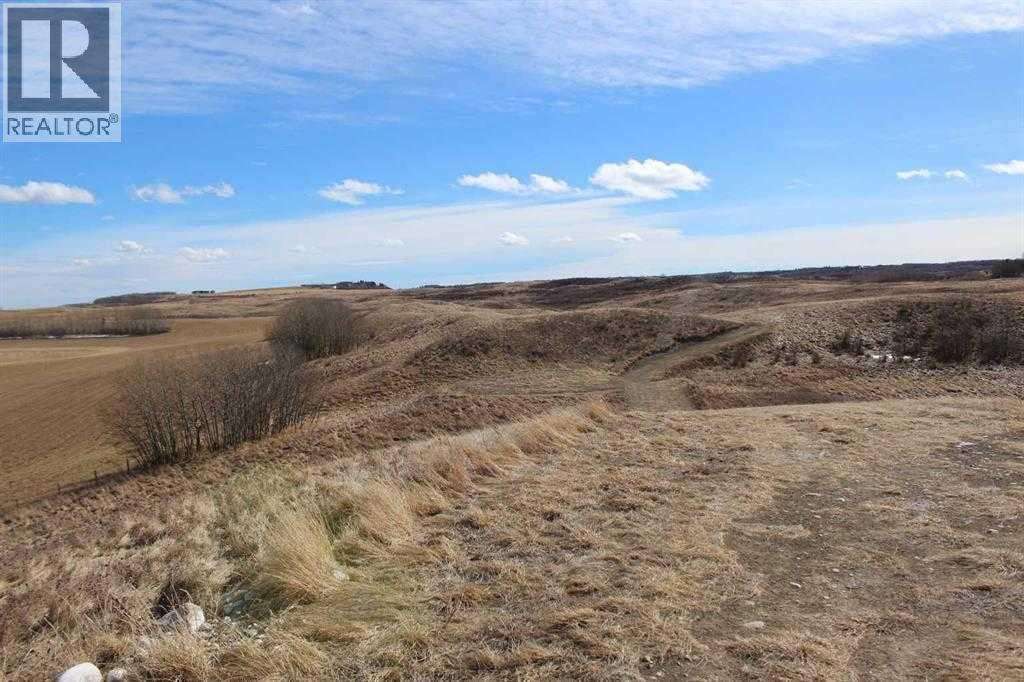 264202 Lochend Road, Rural Rocky View County, Alberta  T4C 1A2 - Photo 5 - A2299356