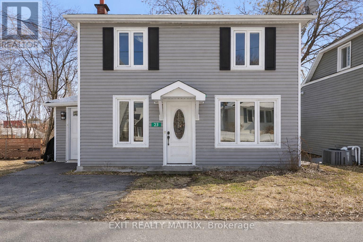 23 CHARLES STREET, North Stormont, Ontario