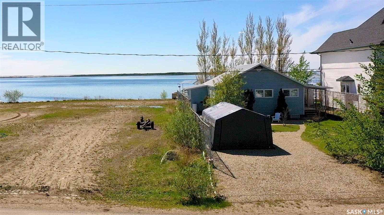184 Shoreline Drive, Fishing Lake, Saskatchewan  S0A 1Y0 - Photo 2 - SK032079