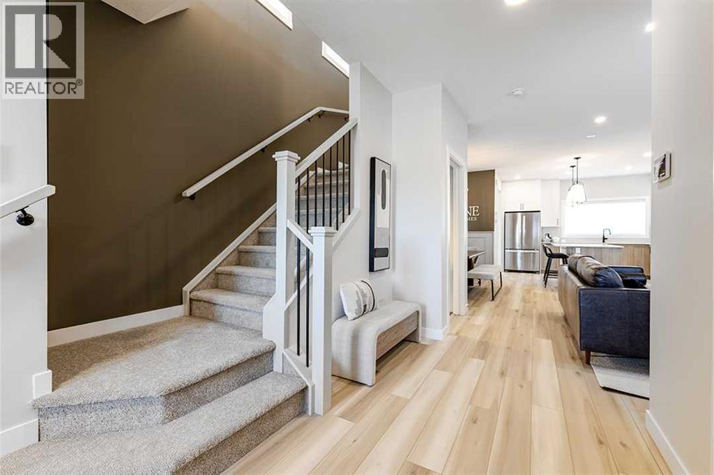 92 Ashlar Road Nw, Calgary, Alberta  T3R 2M3 - Photo 6 - A2280373