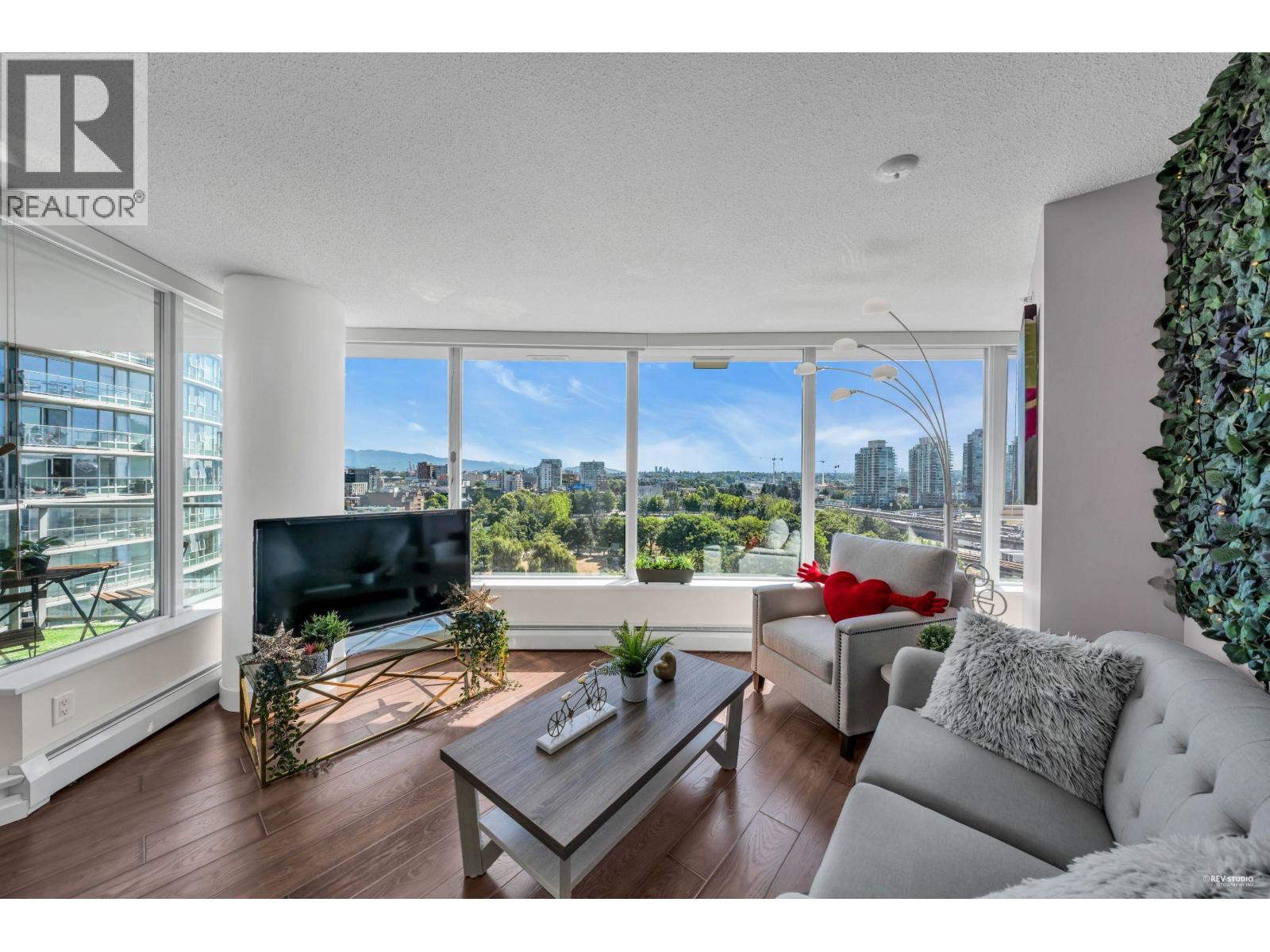 1209 688 Abbott Street, Vancouver, British Columbia  V6B 0B9 - Photo 2 - R3105928