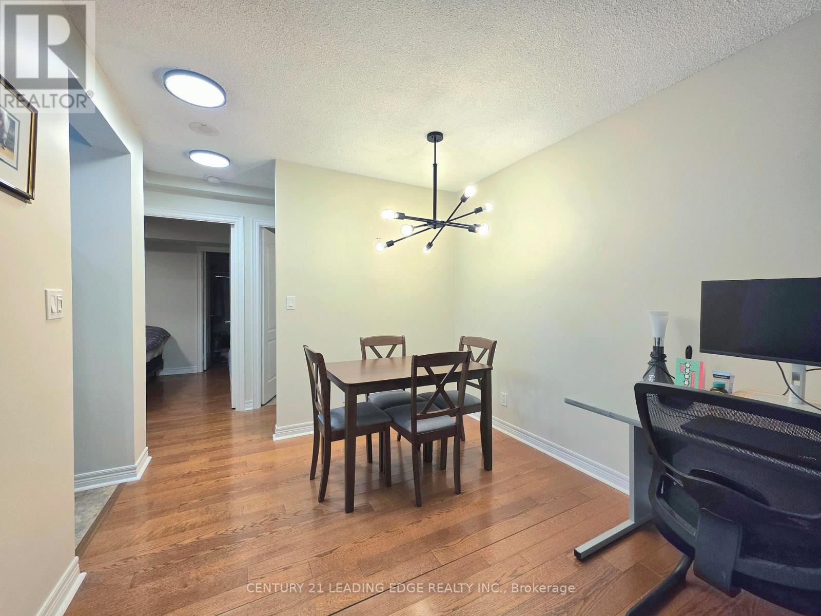 1012 - 212 Eglinton Avenue E, Toronto (Mount Pleasant West), Ontario  M4P 0A3 - Photo 9 - C12903620