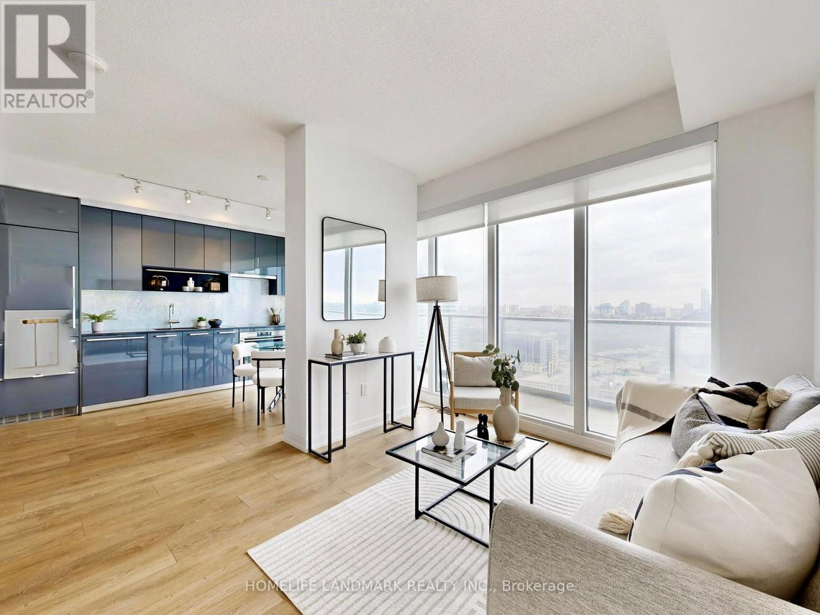 2011 - 117 Mcmahon Drive, Toronto, Ontario  M2K 0E4 - Photo 5 - C12958918