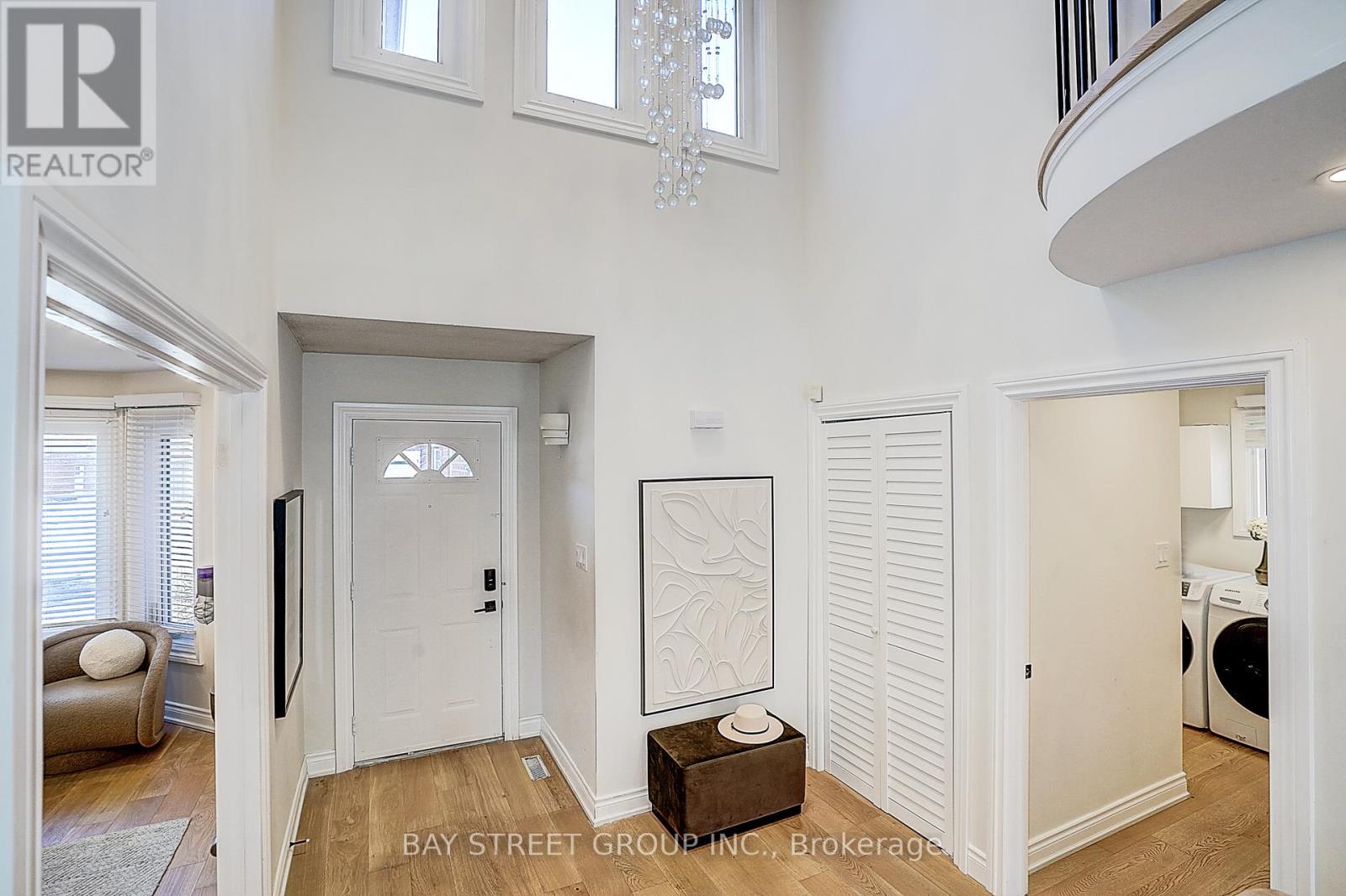 78 John Stiver Crescent, Markham, Ontario  L3R 9B3 - Photo 5 - N12954886