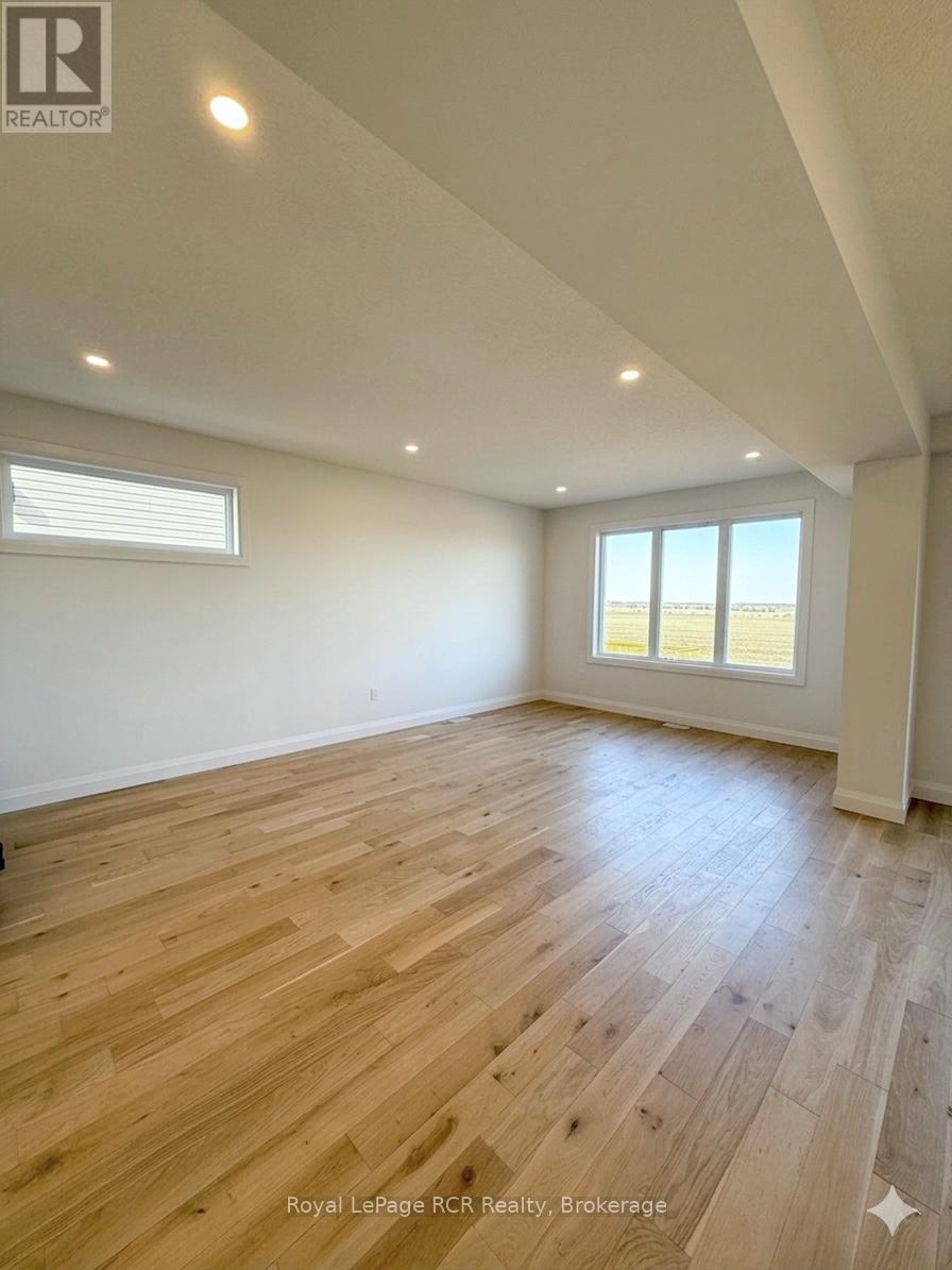 228 Schmidt Drive, Wellington North, Ontario N0G 1A0 - Photo 3 - X12961530