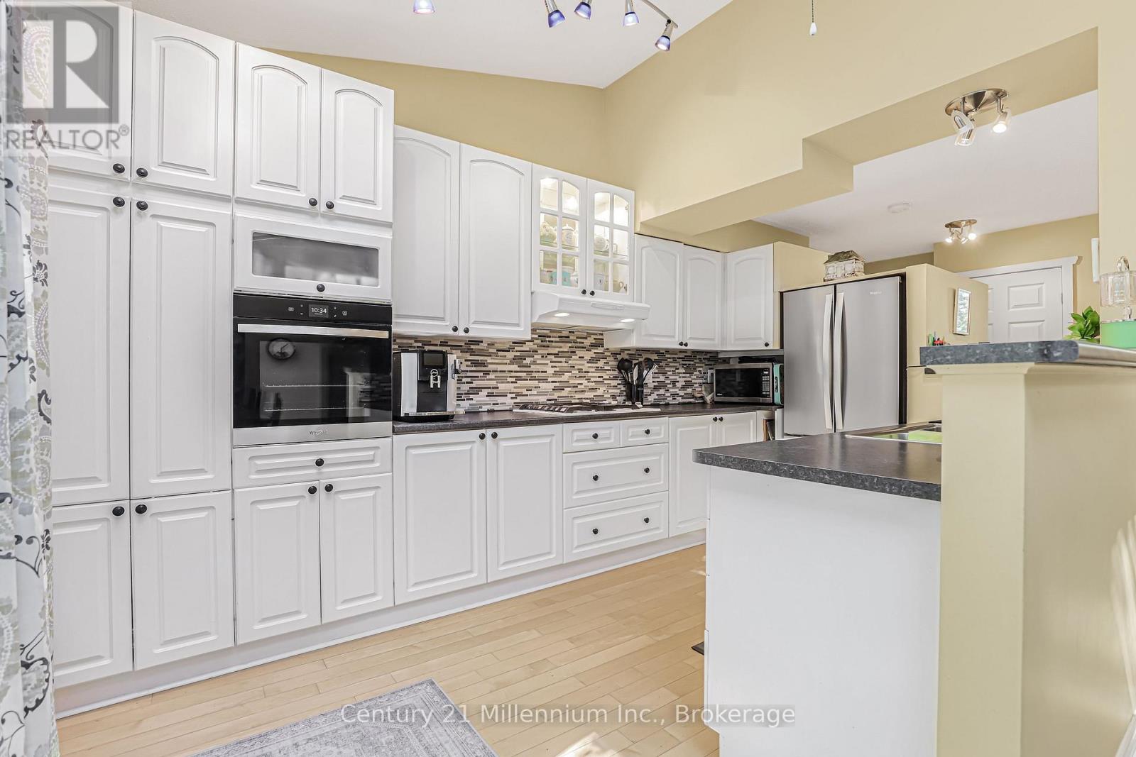 294 Albert Street S, Saugeen Shores, Ontario  N0H 2L0 - Photo 16 - X12961550