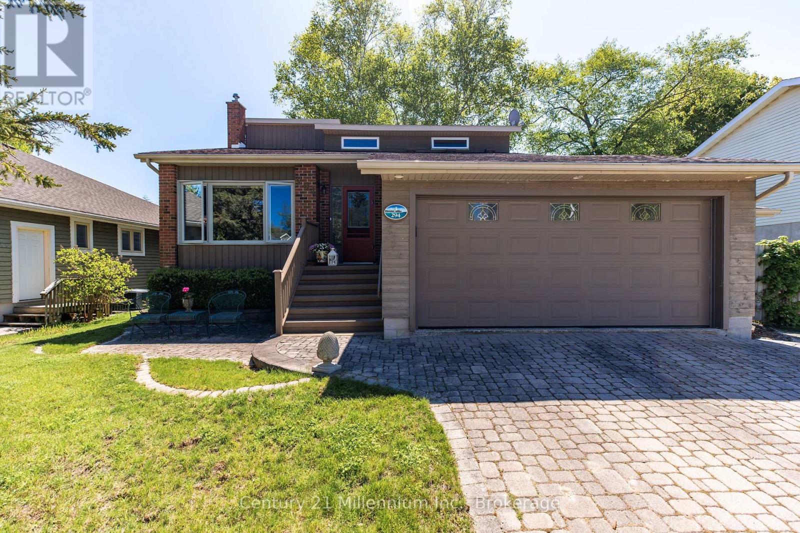 294 Albert Street S, Saugeen Shores, Ontario  N0H 2L0 - Photo 2 - X12961550