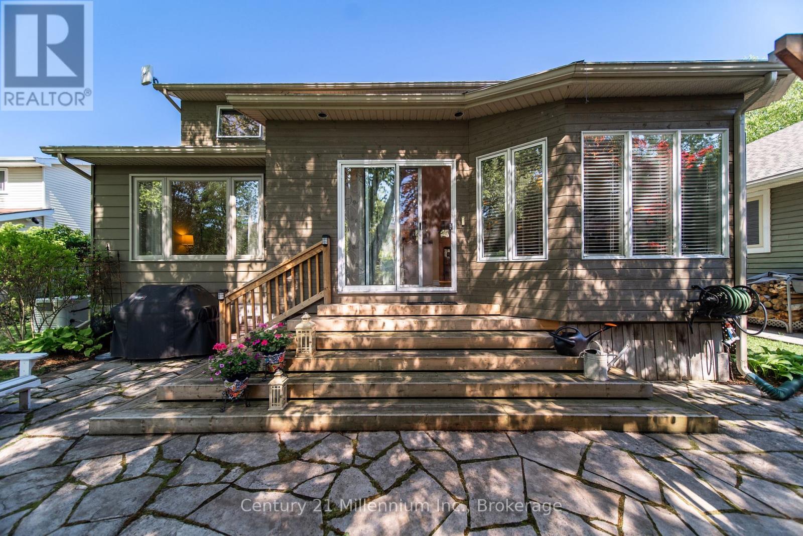 294 Albert Street S, Saugeen Shores, Ontario  N0H 2L0 - Photo 3 - X12961550