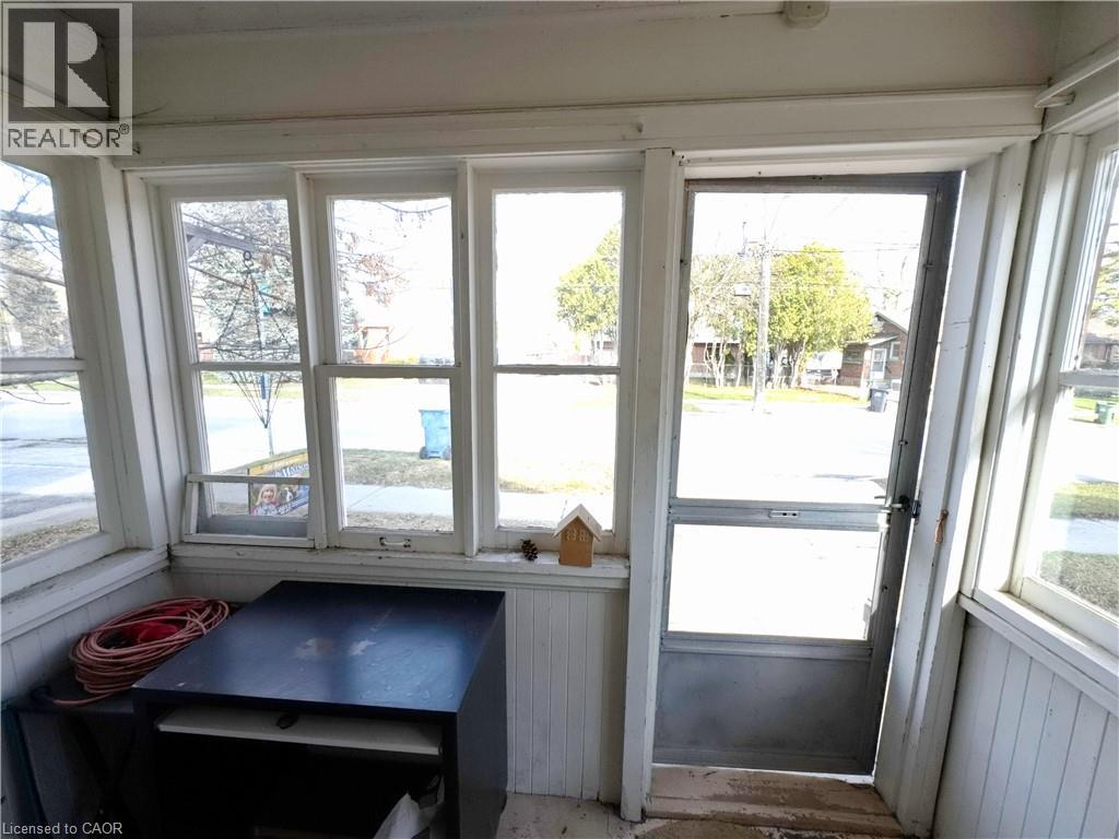 344 Paisley Road, Guelph, Ontario  N1H 2P9 - Photo 3 - 40806656