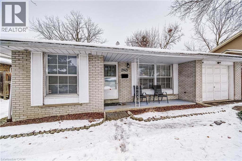 2145 Sandringham Drive, Burlington, Ontario  L7P 1T8 - Photo 2 - 40816443