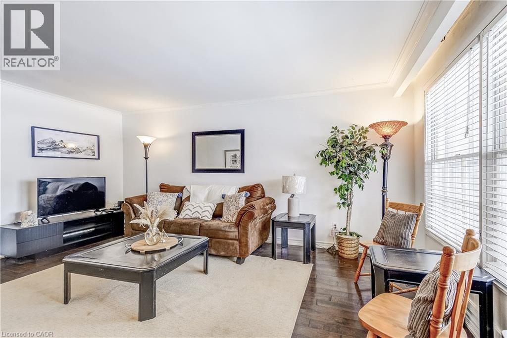 2145 Sandringham Drive, Burlington, Ontario  L7P 1T8 - Photo 6 - 40816443