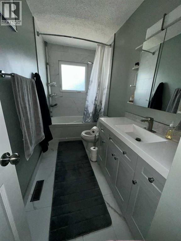 3641 44 Street, Ponoka, Alberta  T4J 1A6 - Photo 7 - A2295348