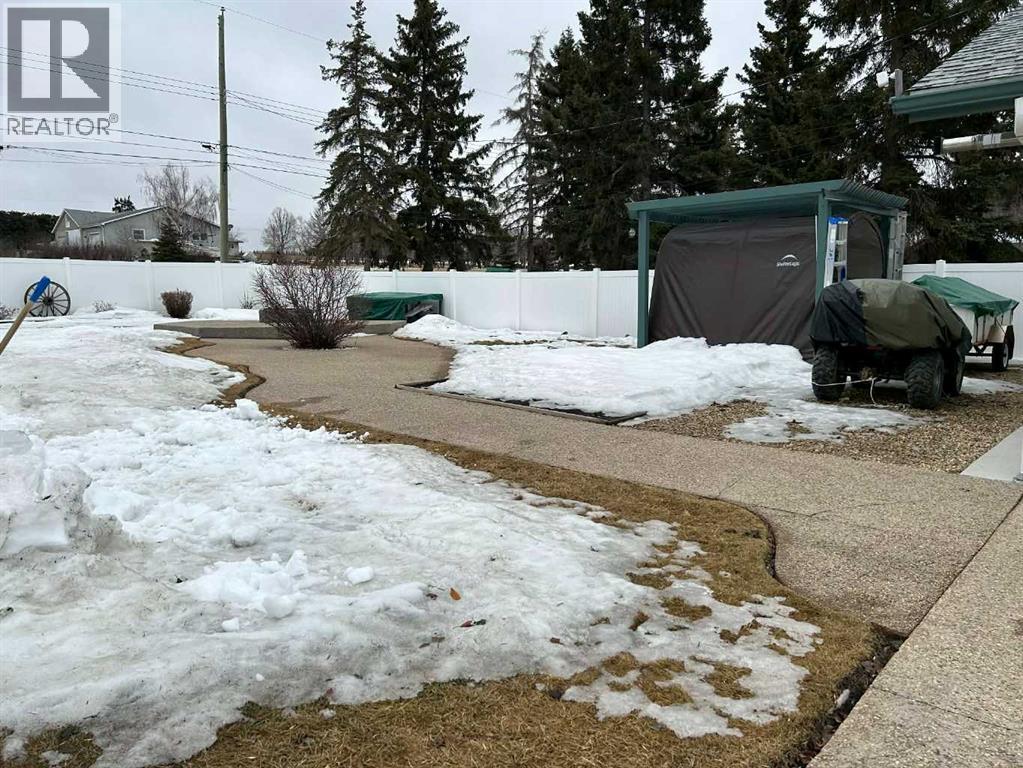 3641 44 Street, Ponoka, Alberta  T4J 1A6 - Photo 15 - A2295348