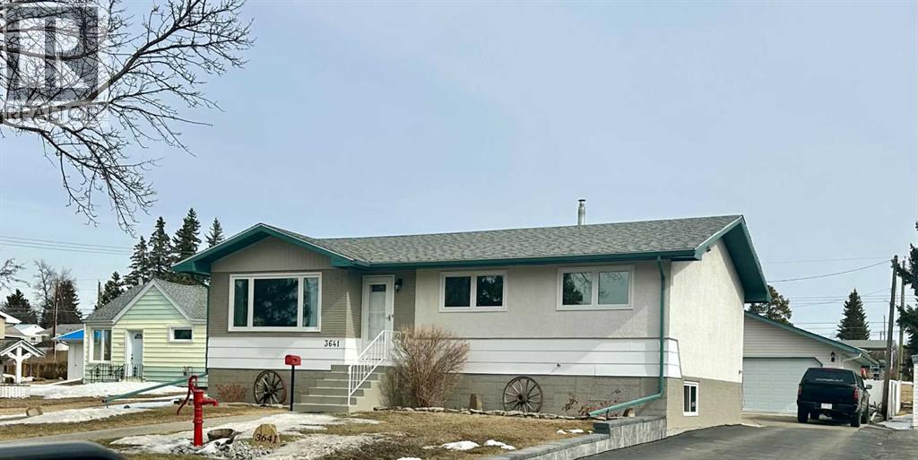 3641 44 Street, Ponoka, Alberta  T4J 1A6 - Photo 2 - A2295348