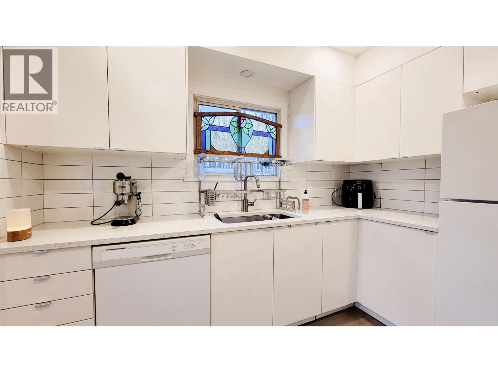 520 N Boundary Road, Burnaby, British Columbia  V5K 3T3 - Photo 18 - R3107104