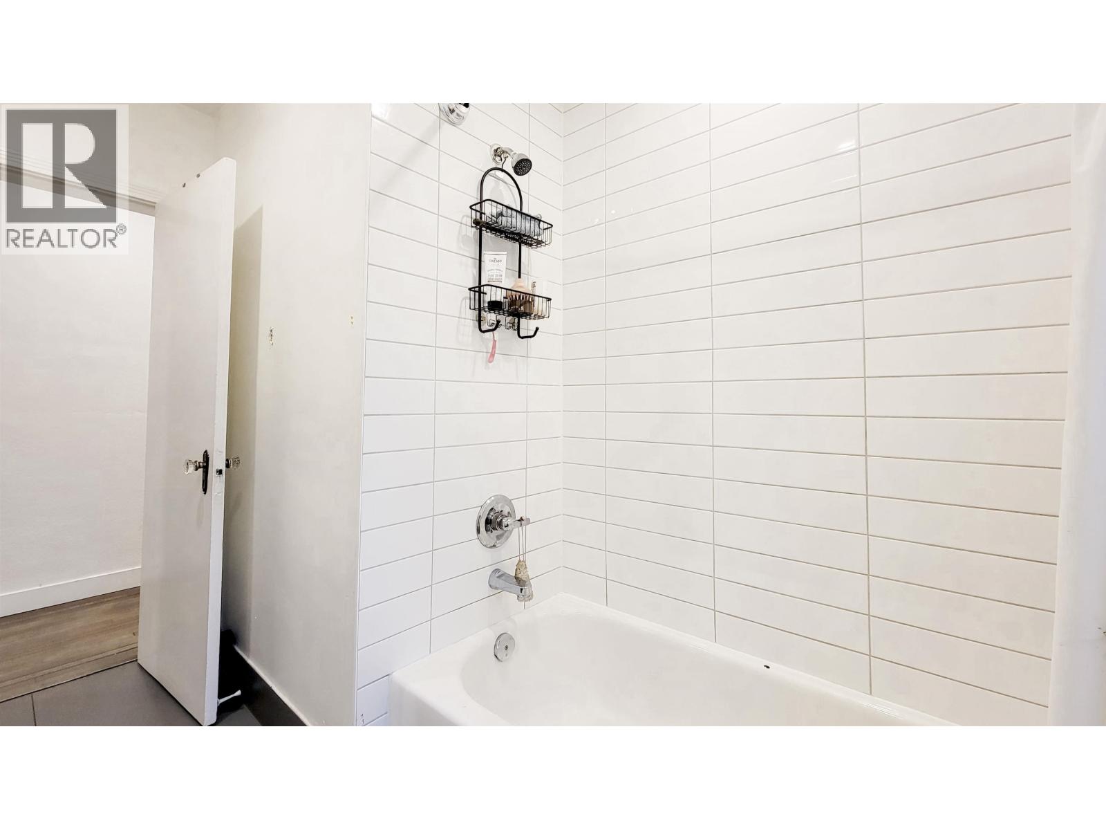 520 N Boundary Road, Burnaby, British Columbia  V5K 3T3 - Photo 20 - R3107104