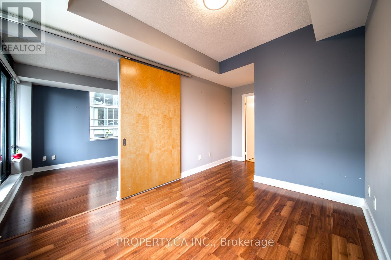 1314 - 438 King Street W, Toronto, Ontario  M5V 3T9 - Photo 10 - C12961546
