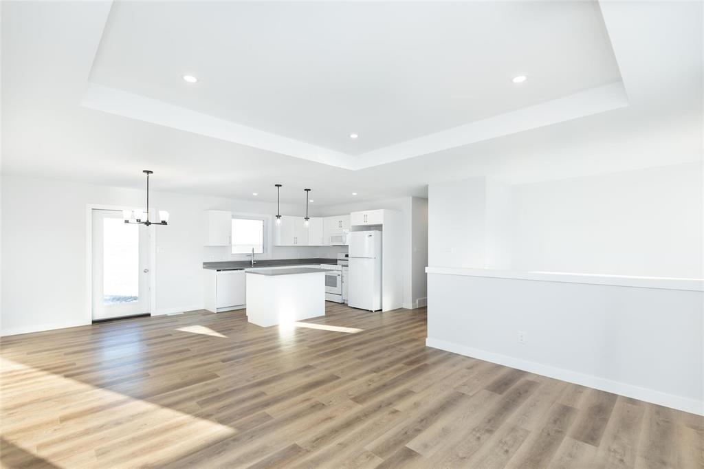 65 Westgrove Crescent, Kleefeld, Manitoba  R0A 0V2 - Photo 5 - 202606123