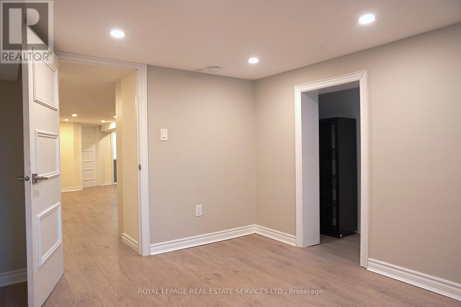 Lower - 285 Willard Avenue, Toronto, Ontario  M6S 3R1 - Photo 10 - W12892384