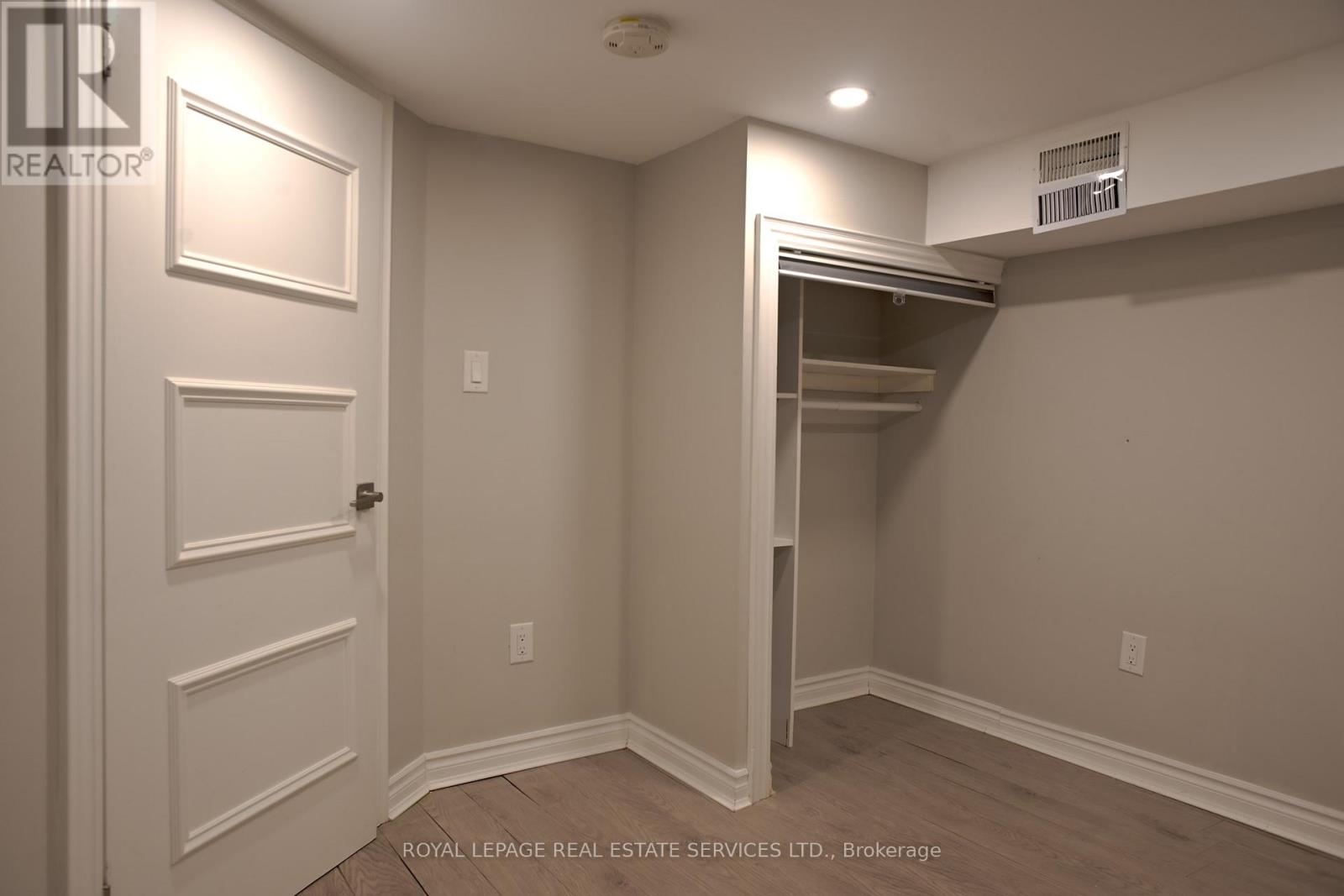 Lower - 285 Willard Avenue, Toronto, Ontario  M6S 3R1 - Photo 12 - W12892384