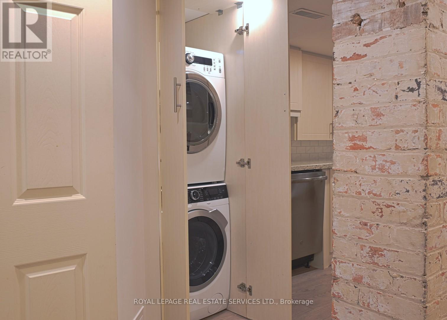 Lower - 285 Willard Avenue, Toronto, Ontario  M6S 3R1 - Photo 9 - W12892384