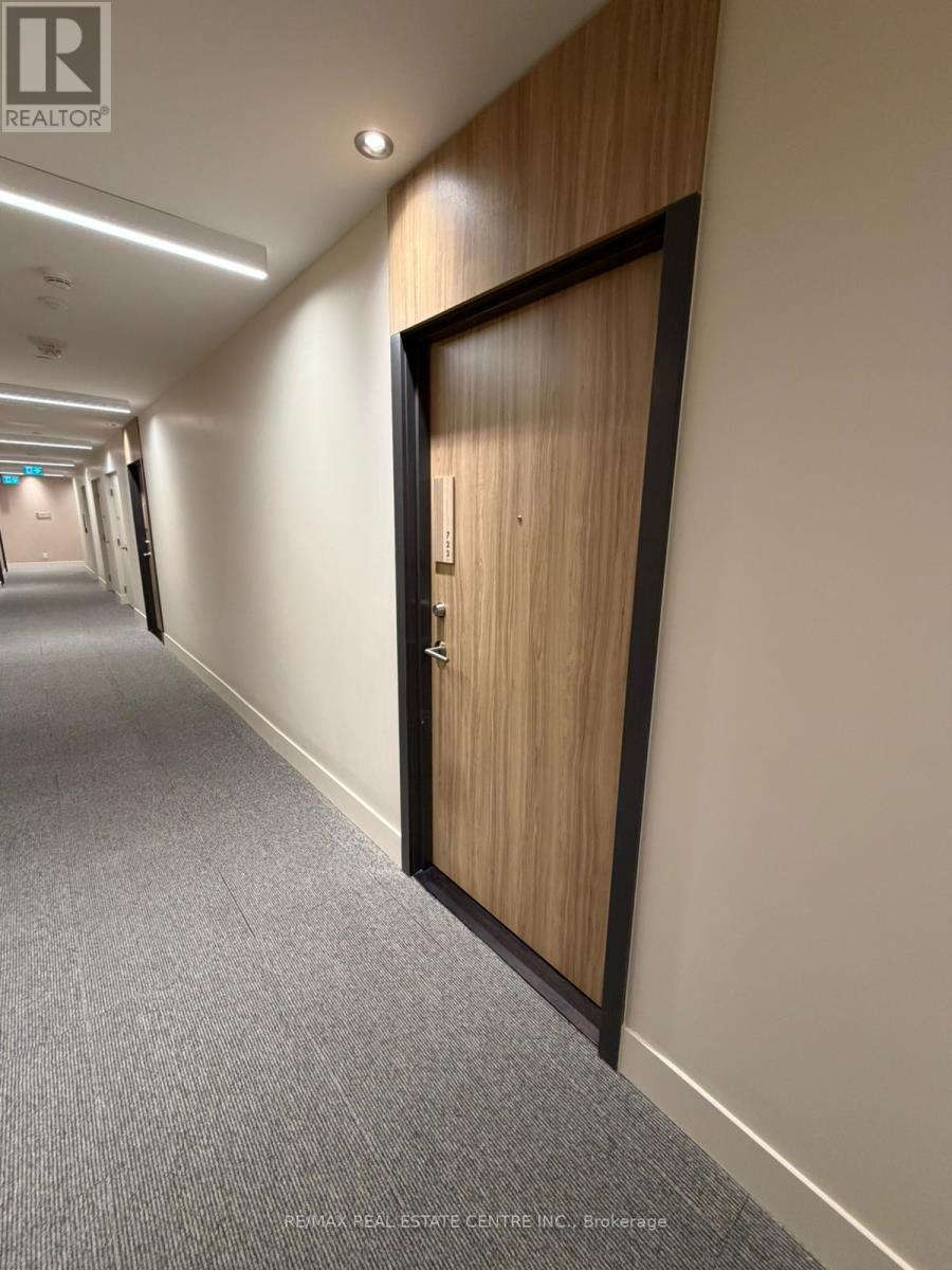 723 - 3100 Keele Street, Toronto, Ontario  M3M 0E1 - Photo 2 - W12954464