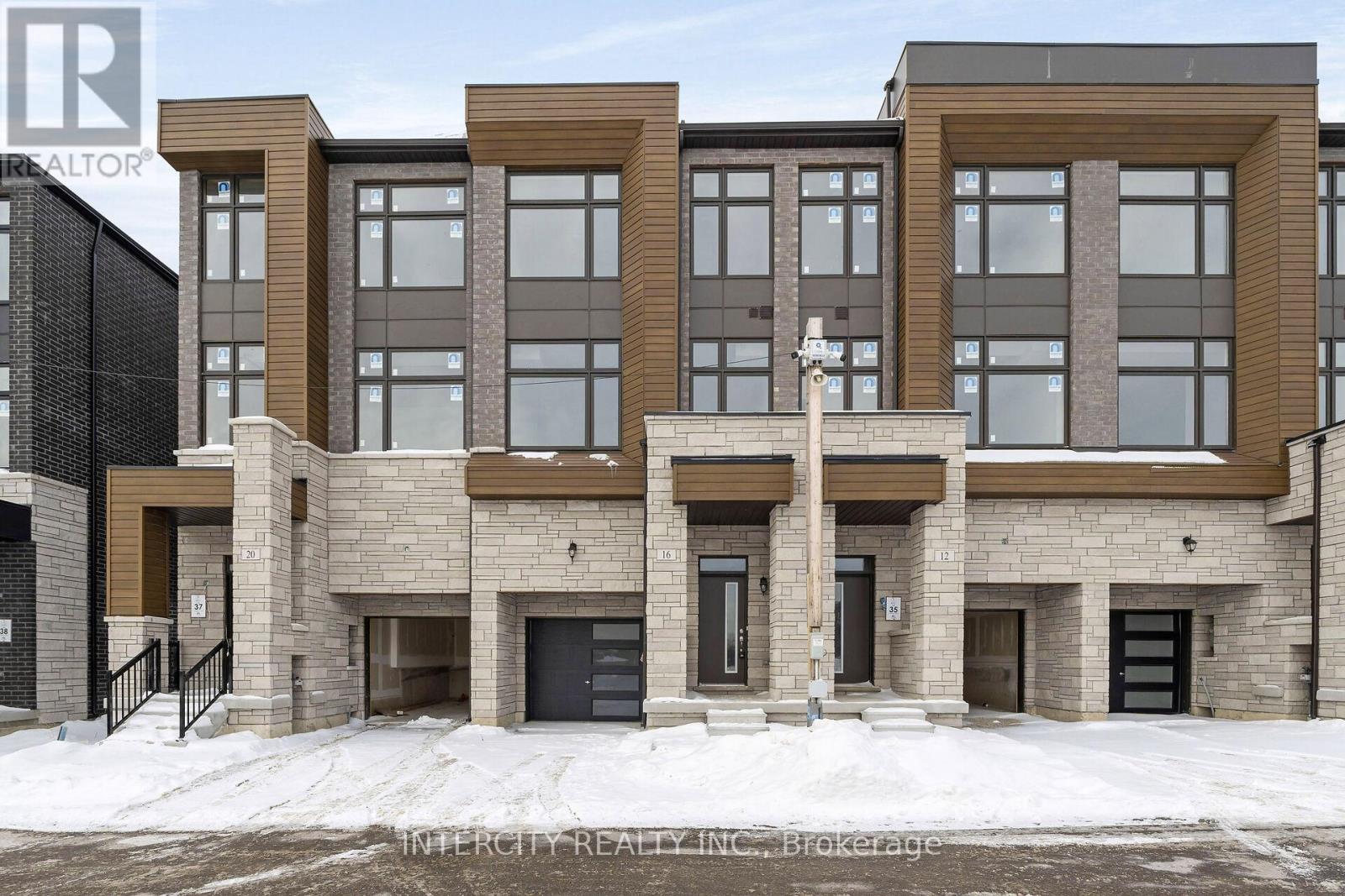 16 RADISSON STREET, Vaughan, Ontario