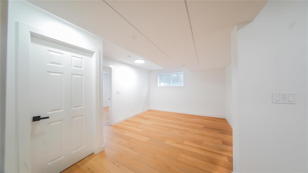 167 Atlas Crescent, Winnipeg, Manitoba  R2V 5B8 - Photo 41 - 202606440