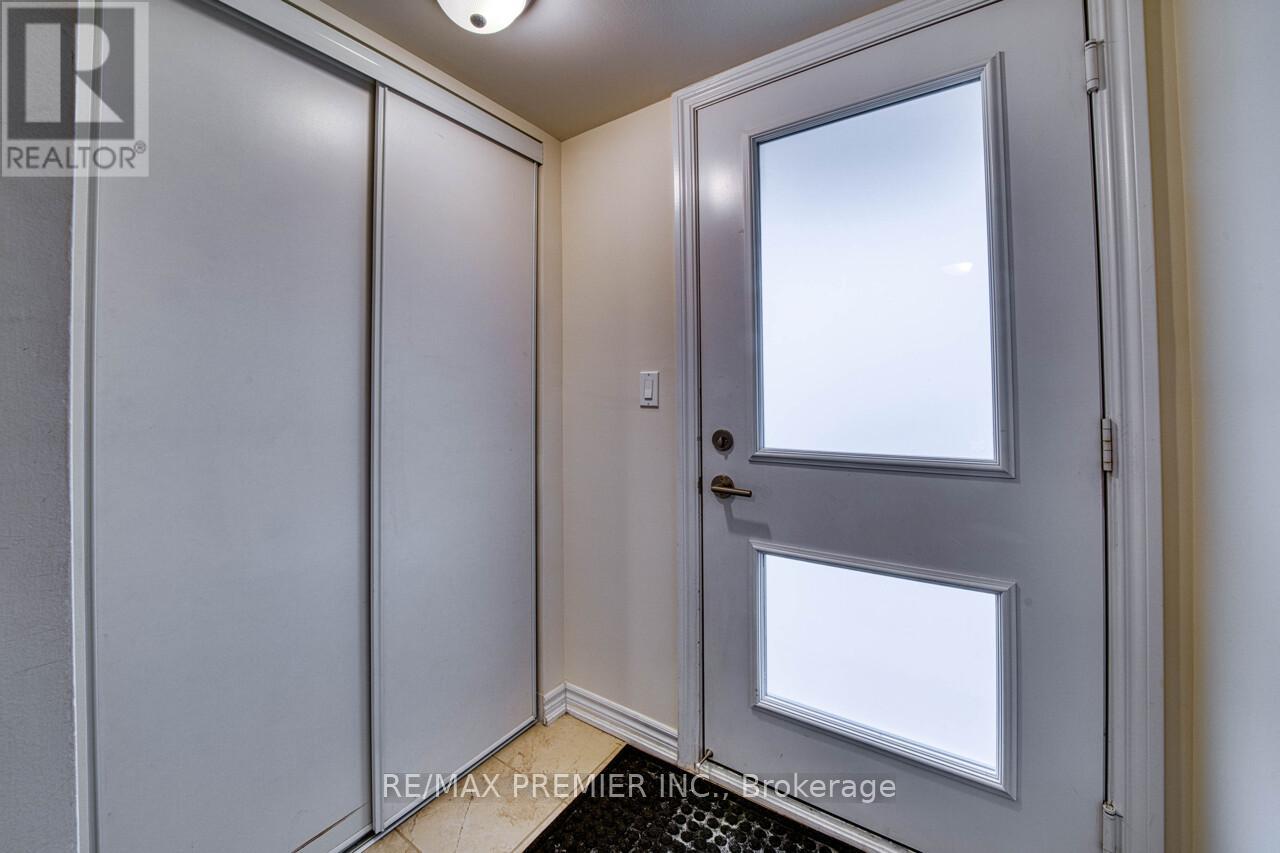 302 - 2 Cove Court, Collingwood, Ontario  L9Y 0Y6 - Photo 4 - S12961514