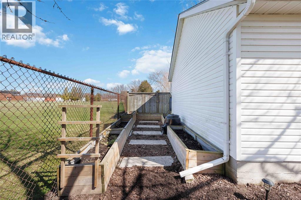 1224 Arlington Avenue, Sarnia, Ontario  N7S 3T8 - Photo 48 - 26006805