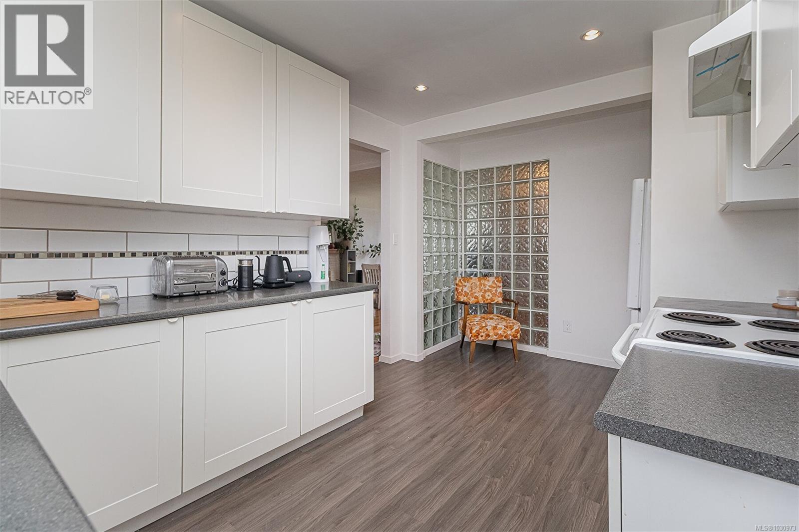 1905 Richardson St, Victoria, British Columbia  V8S 1S3 - Photo 14 - 1030973