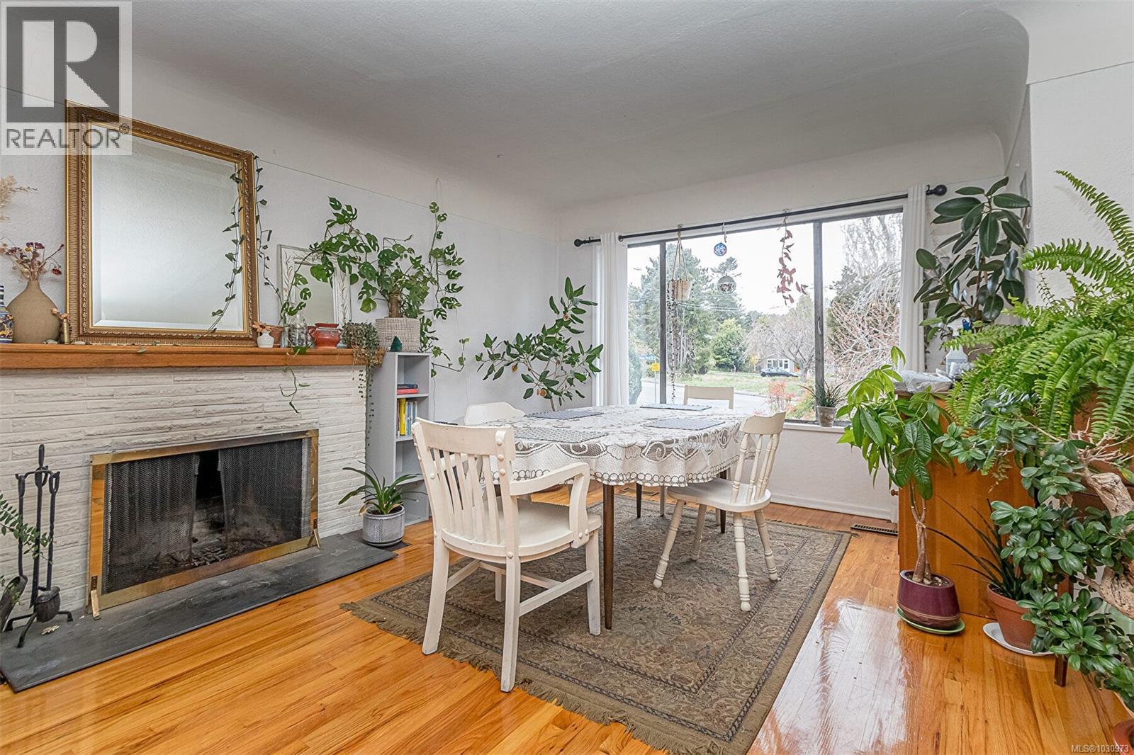 1905 Richardson St, Victoria, British Columbia  V8S 1S3 - Photo 11 - 1030973