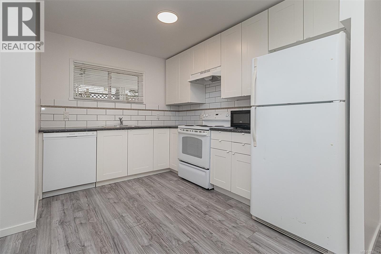 1905 Richardson St, Victoria, British Columbia  V8S 1S3 - Photo 29 - 1030973