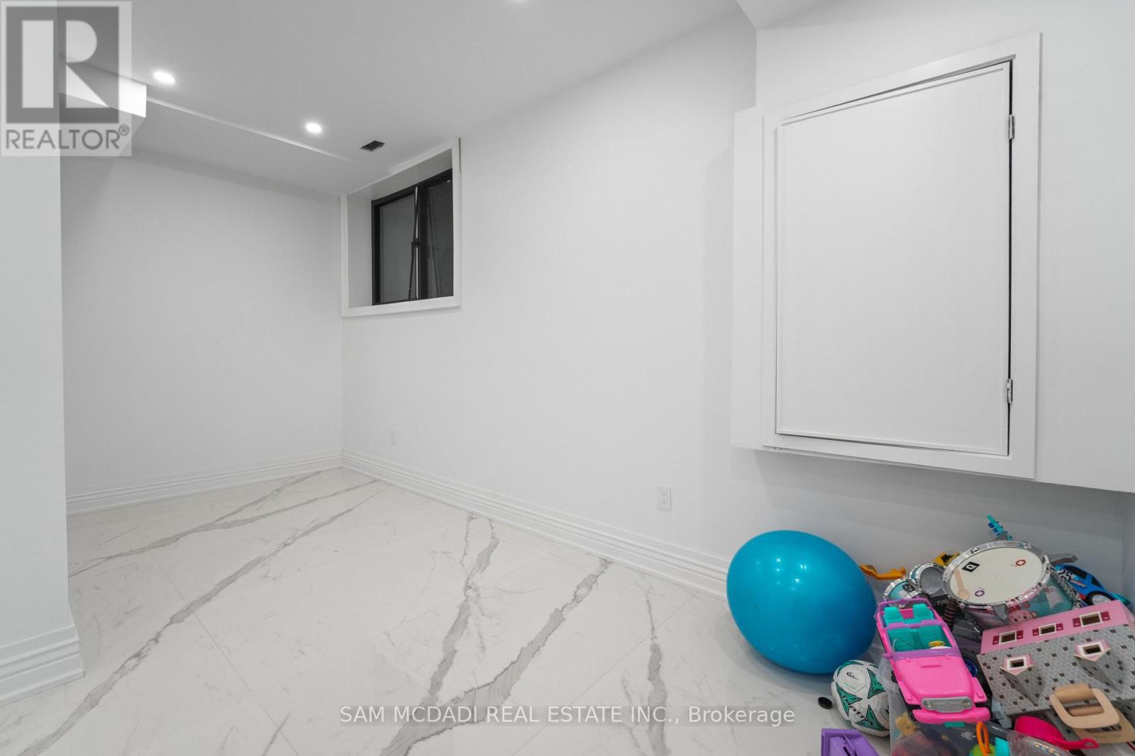 Basement - 1394 Lorne Park Road, Mississauga, Ontario  L5H 3B3 - Photo 19 - W12961524