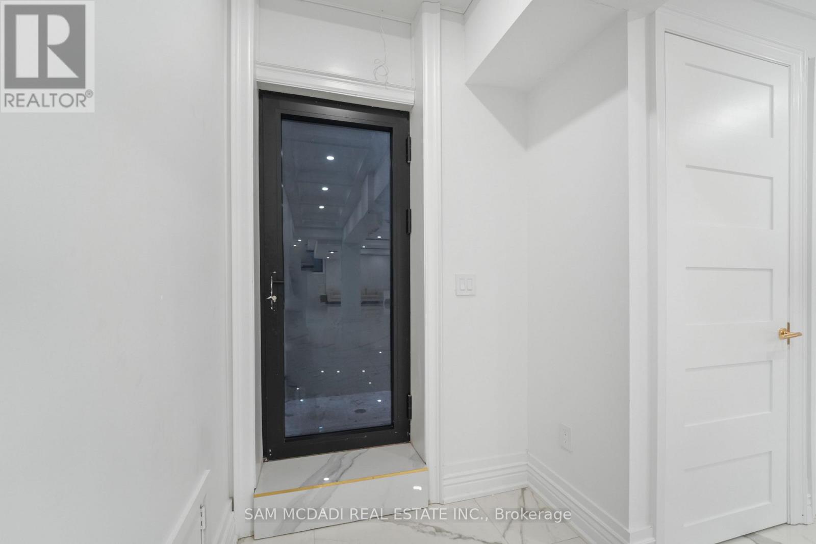 Basement - 1394 Lorne Park Road, Mississauga, Ontario  L5H 3B3 - Photo 2 - W12961524