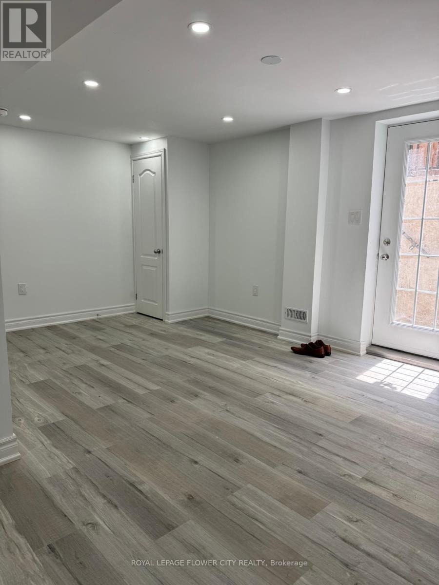 Basement - 98 Corkett Drive, Brampton, Ontario L6X 3E7 - Photo 8 - W12961544