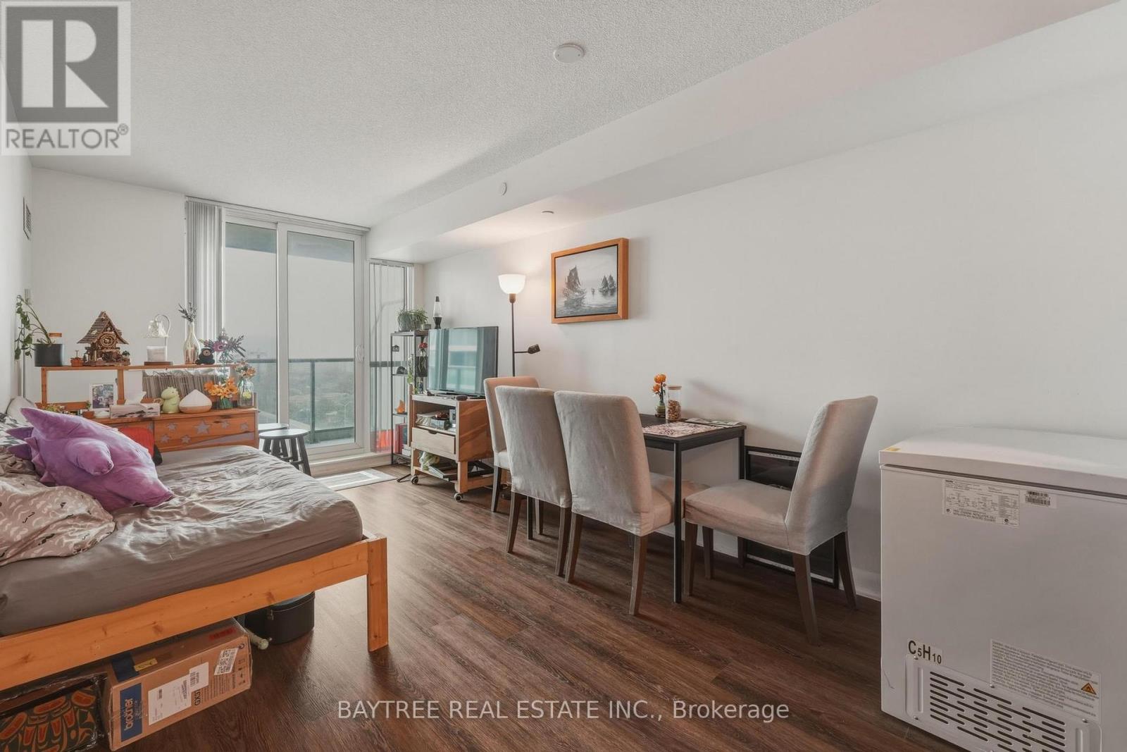 1111 - 215 SHERWAY GARDENS ROAD, Toronto, Ontario