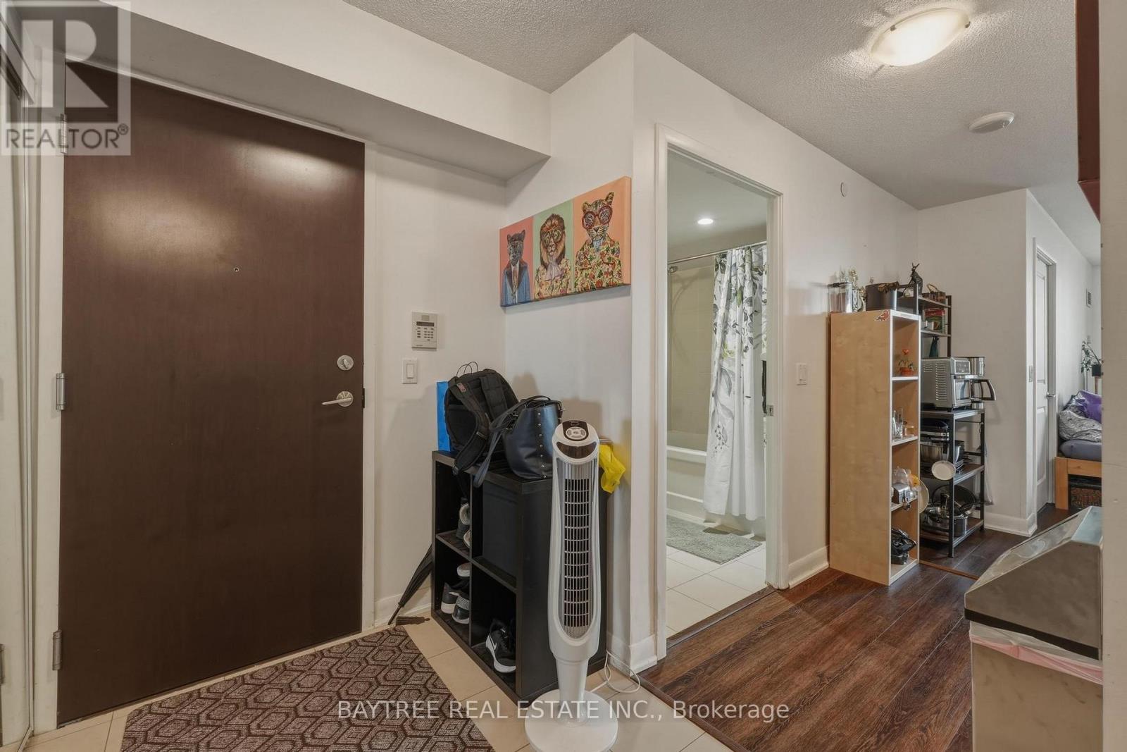 1111 - 215 Sherway Gardens Road, Toronto, Ontario  M9C 0A4 - Photo 5 - W12961554