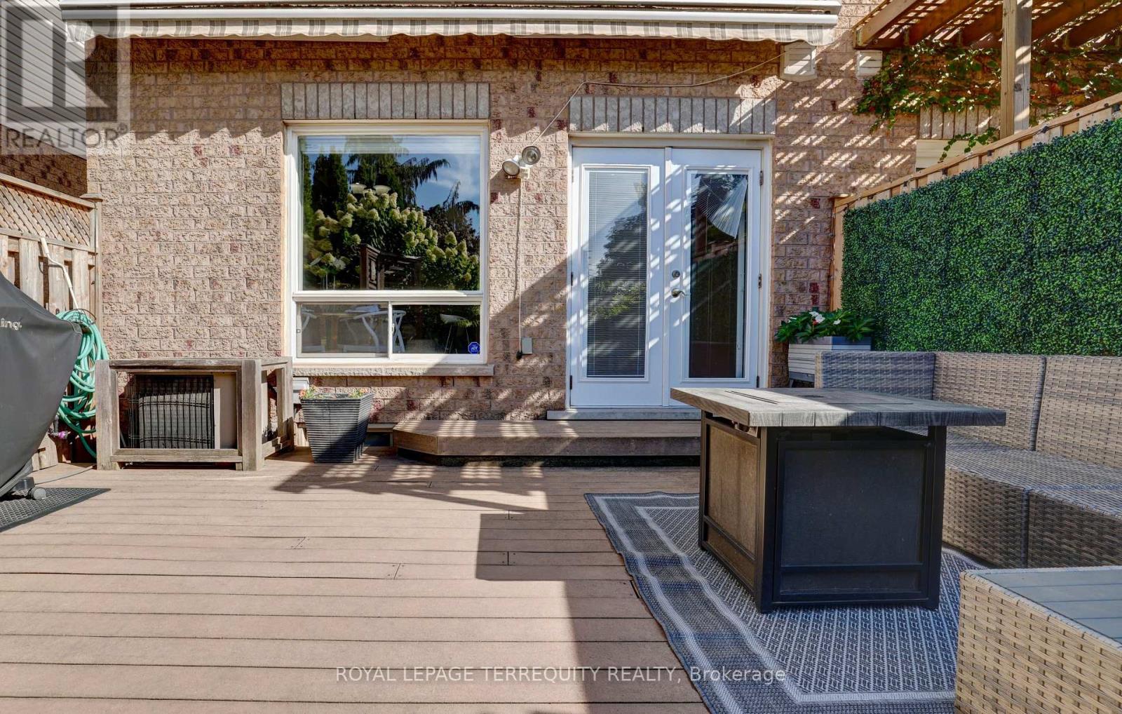 369 Rosegate Way, Oakville, Ontario  L6H 6K1 - Photo 30 - W12961558