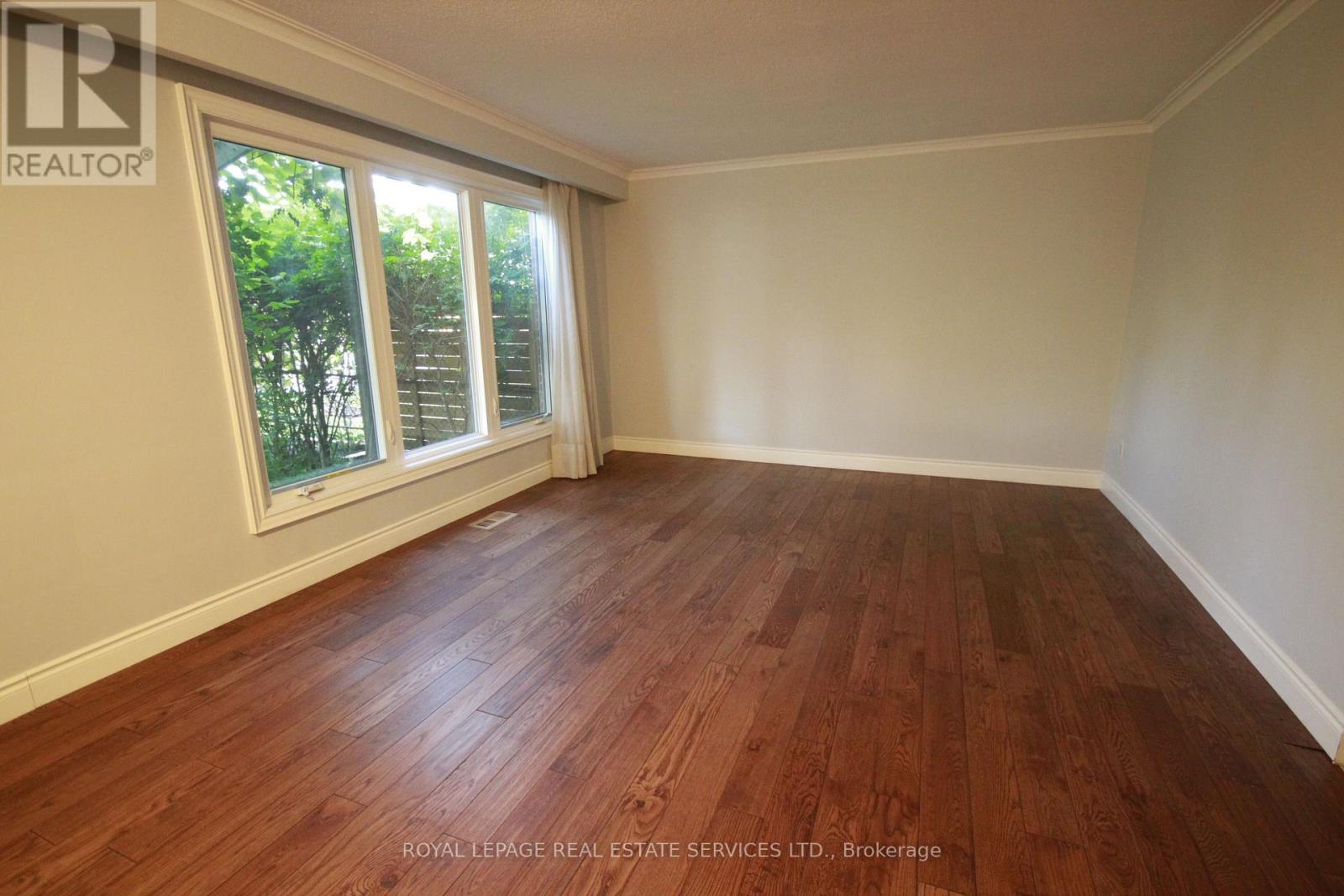 3524 Birchmeadow Crescent, Mississauga, Ontario  L4Y 3R7 - Photo 10 - W12961560