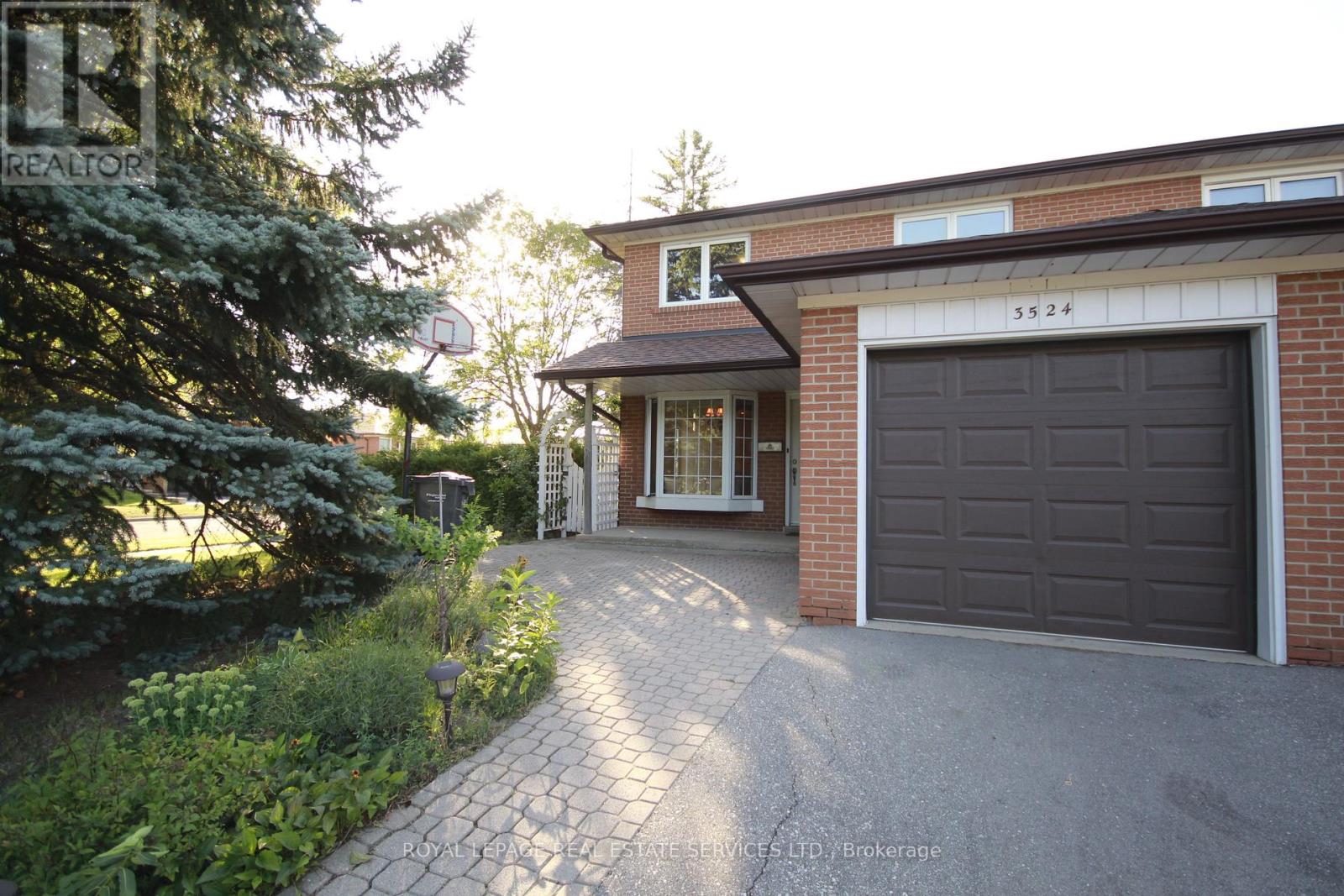 3524 Birchmeadow Crescent, Mississauga, Ontario  L4Y 3R7 - Photo 2 - W12961560