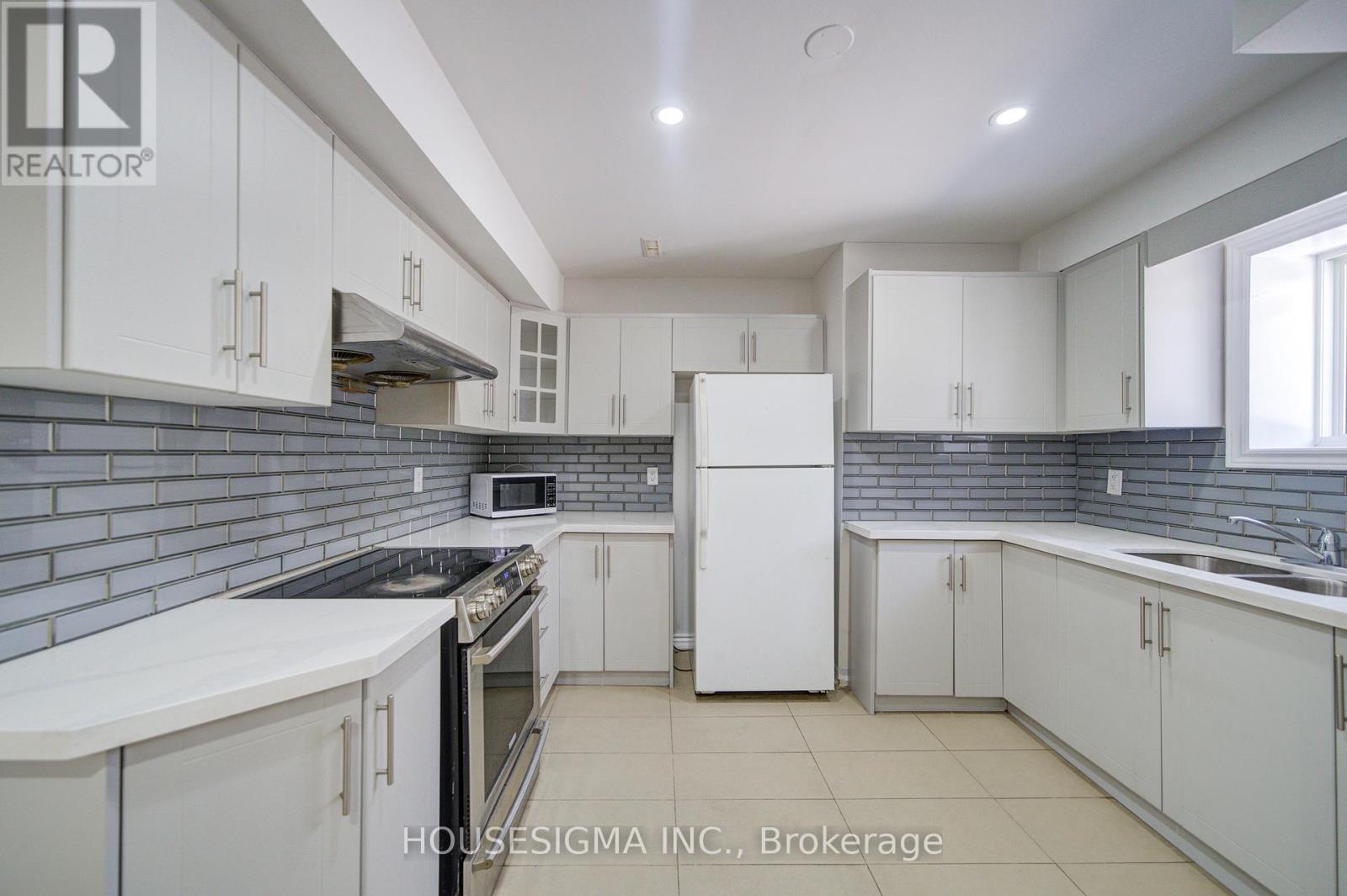 73 Brinkley Drive, Brampton, Ontario  L7A 1G3 - Photo 47 - W12961578