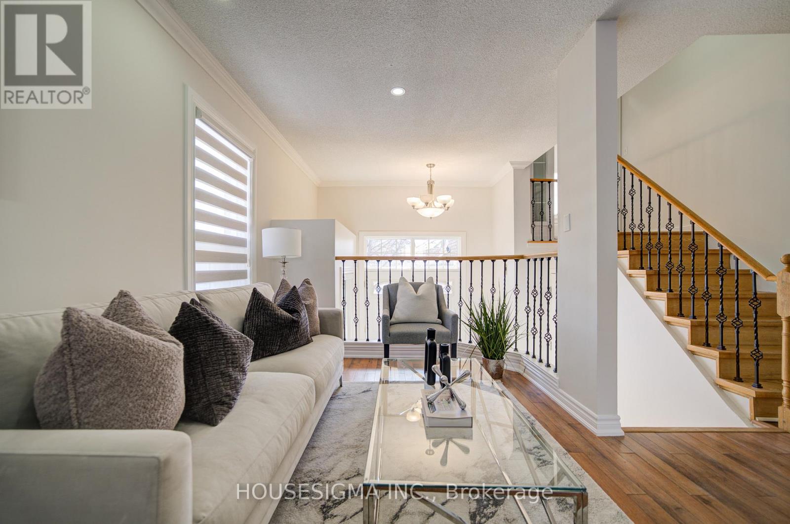 73 Brinkley Drive, Brampton, Ontario  L7A 1G3 - Photo 8 - W12961578