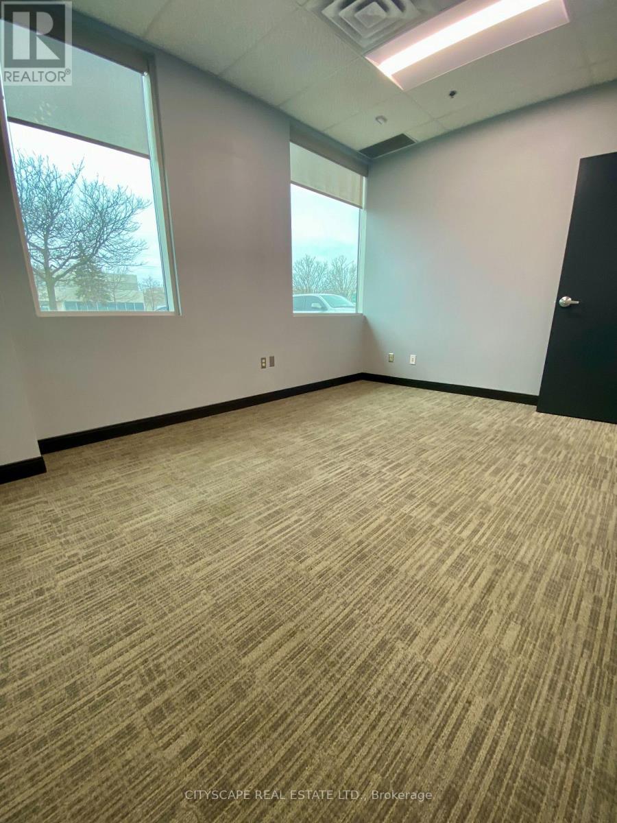 7075 Edwards Boulevard, Mississauga, Ontario  L5S 1Z2 - Photo 5 - W12961596